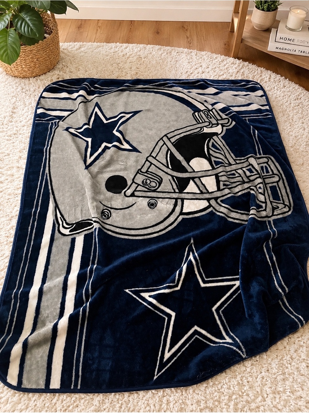 🏈 Dallas Cowboys Plush Fleece Blanket 58” x 48” Football Fan Throw NFL Cozy Soft